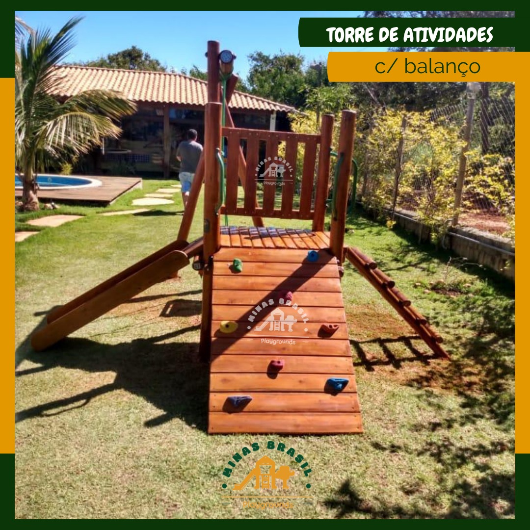 Torre de Atividades com Balanço