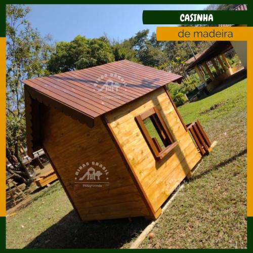 Casinha-de-madeira-2